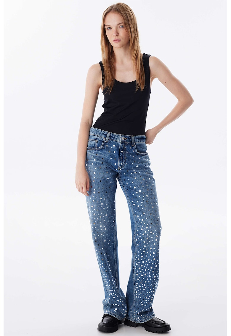 Blugi drepti cu aplicatii stralucitoare