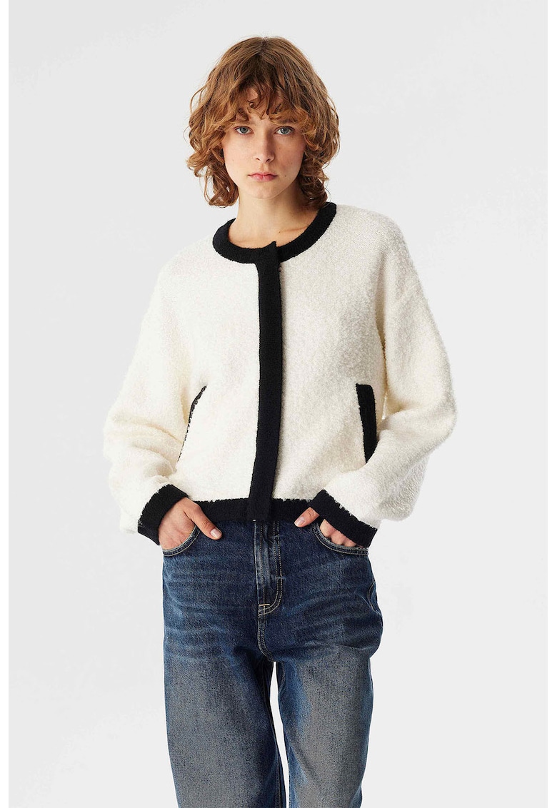 Cardigan cu detalii contrastante