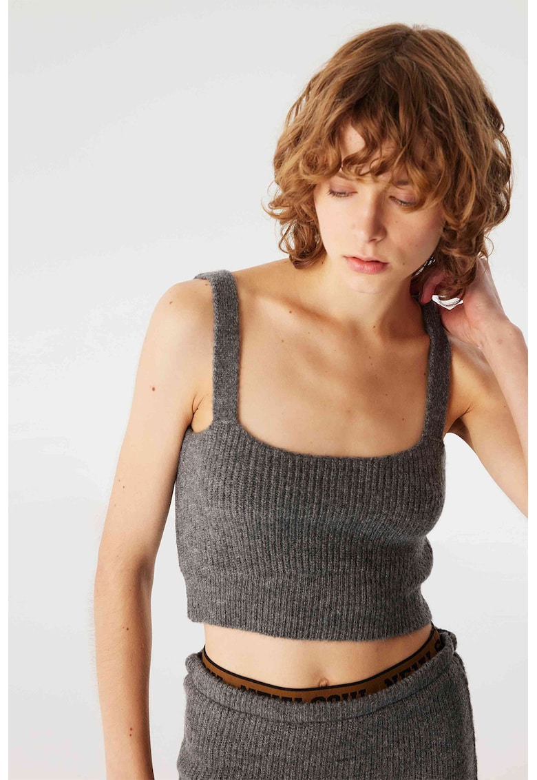 Top crop din tricot