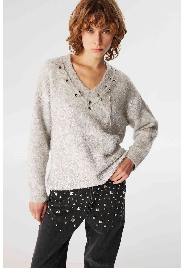 Pulover pufos cu detalii cu aspect metalizat