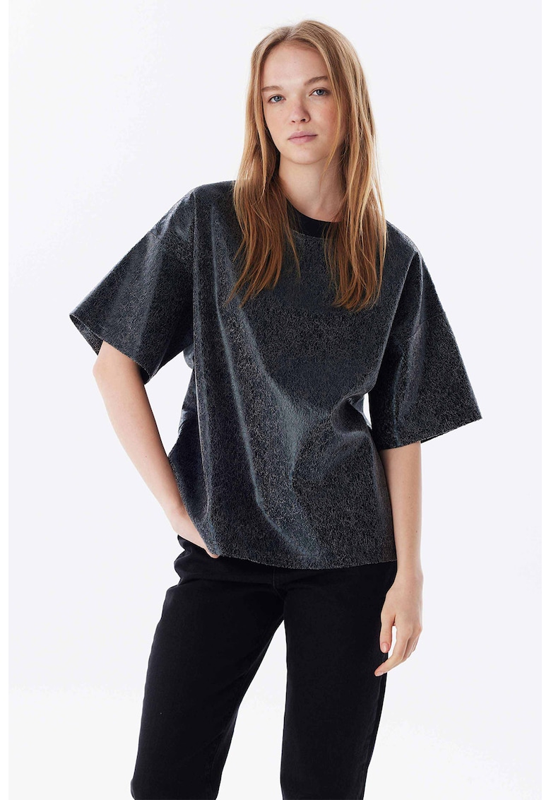 Tricou lejer cu maneci cazute