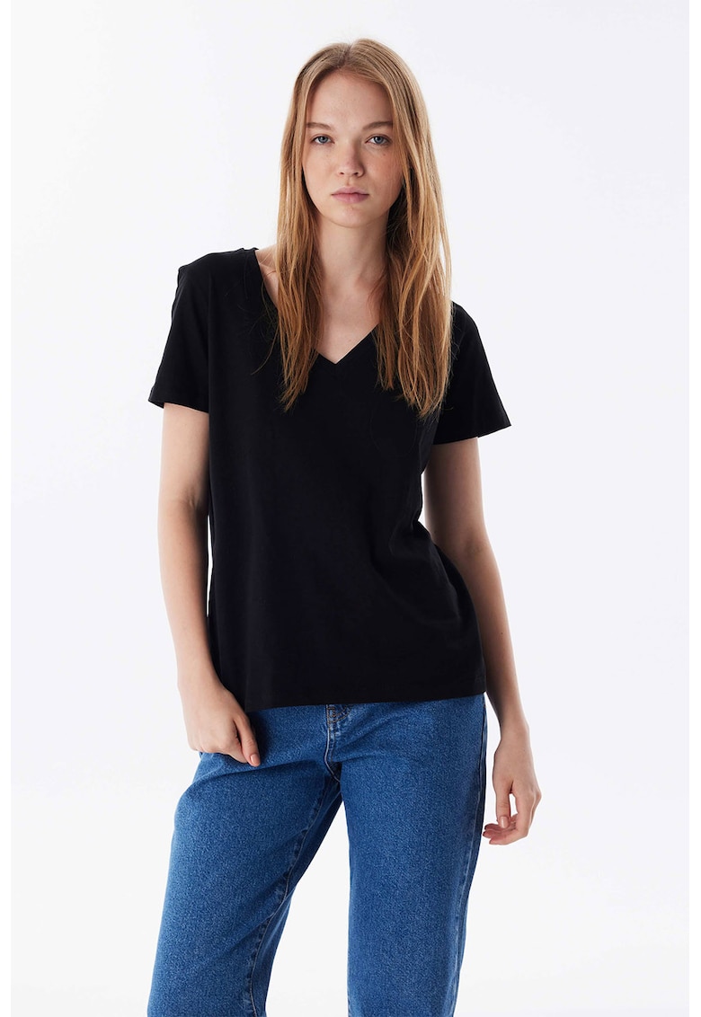 Tricou lejer cu decolteu in V - Negru
