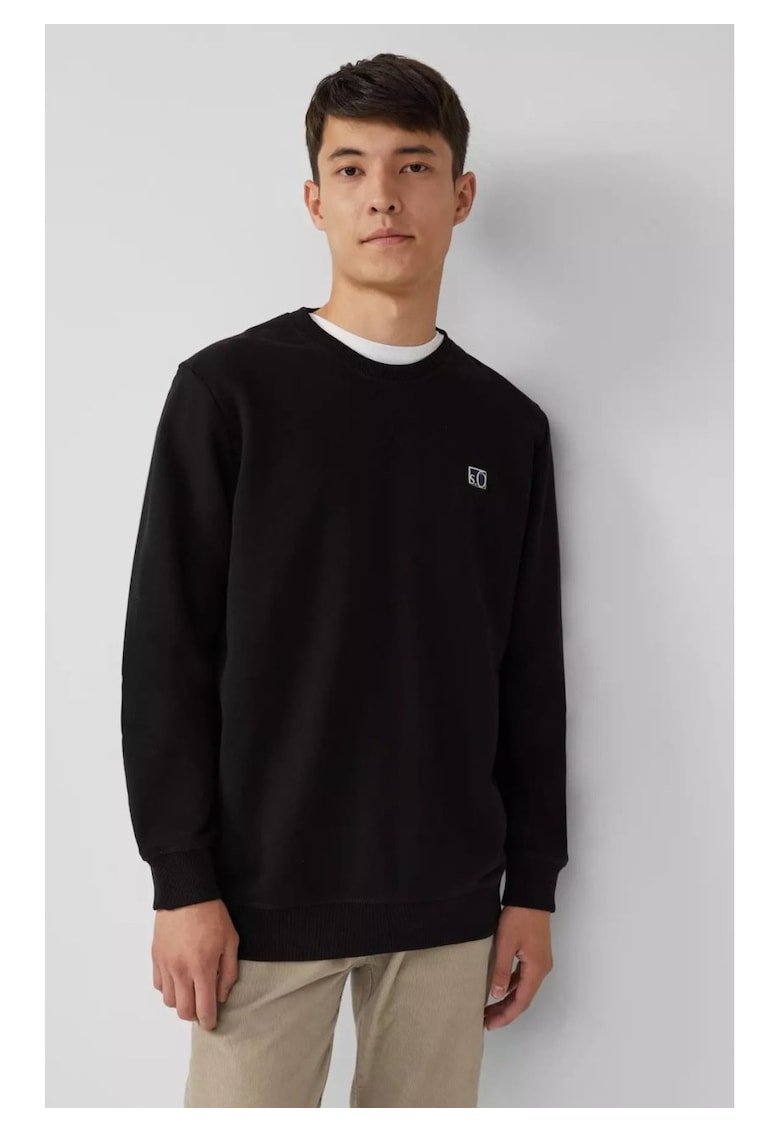 Bluza barbati - cu decolteu la baza gatului - logo - Negru