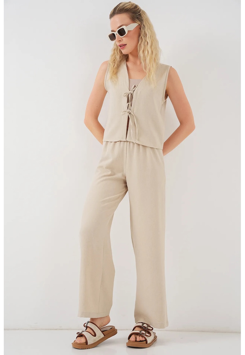 Set elegant - HiCCUP - tunica texturata cu decolteu in V si pantaloni lati - bej - viscoza