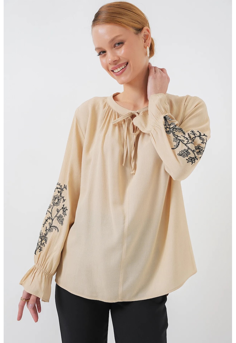 Bluza dama cu guler rotund - detalii brodate - bej natural