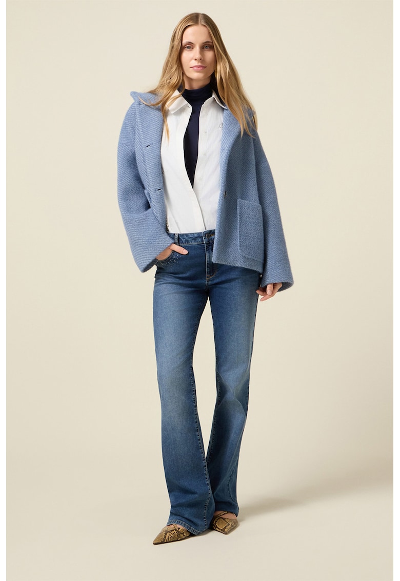 Blugi evazati decolorati