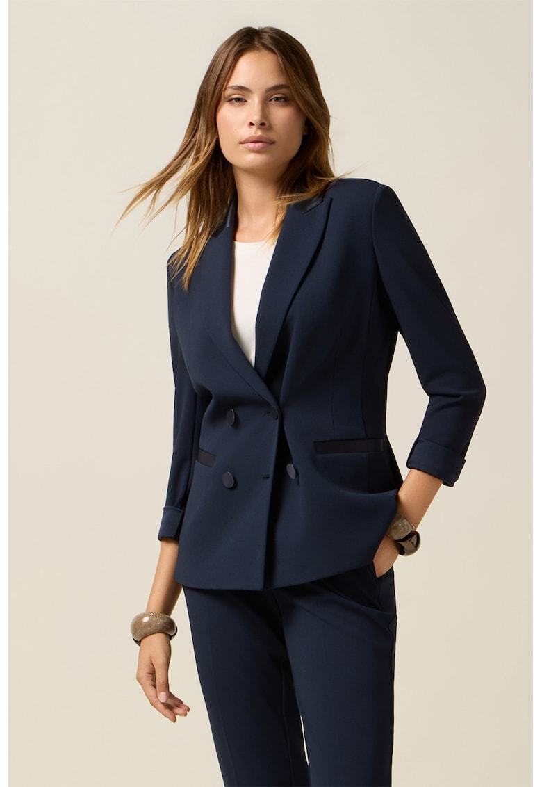 Sacou cu doua randuri de nasturi si revere decupate