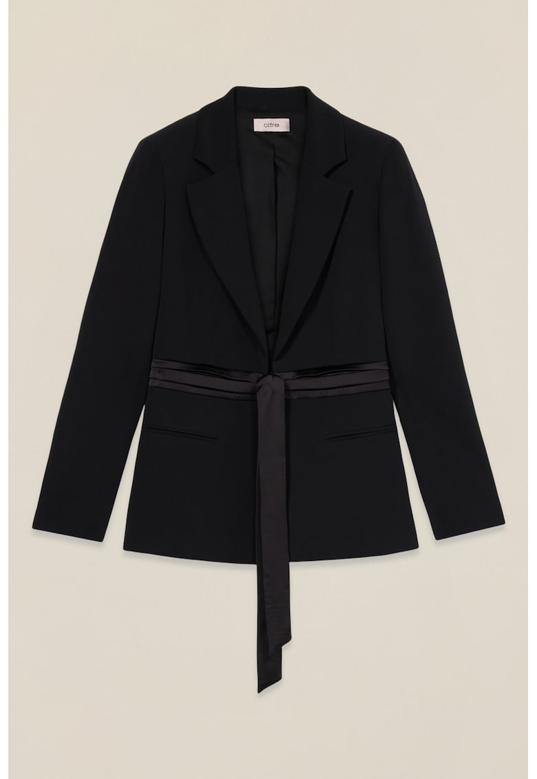 Sacou uni cu un cordon de satin