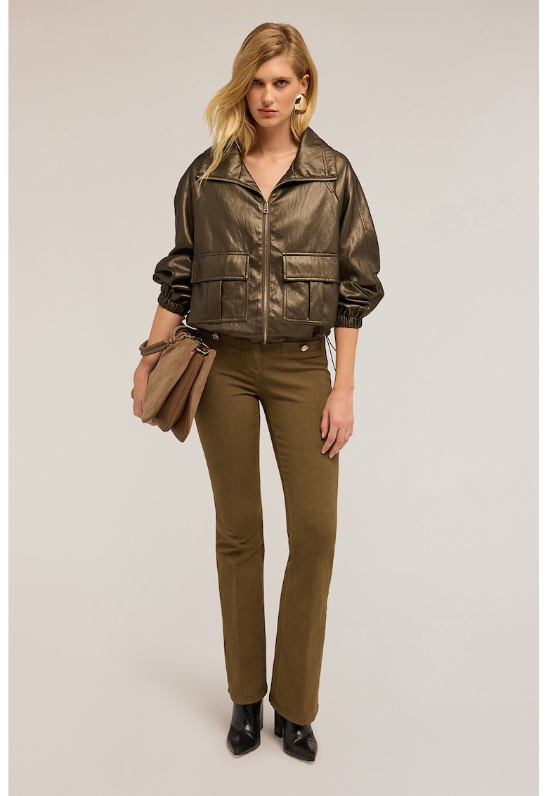 Jacheta lejera cu maneci raglan