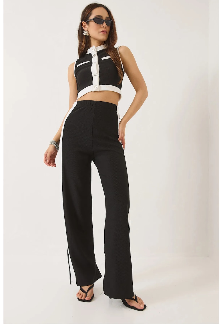 Set doua piese - top scurt cu dungi - pantaloni largi - negru - si