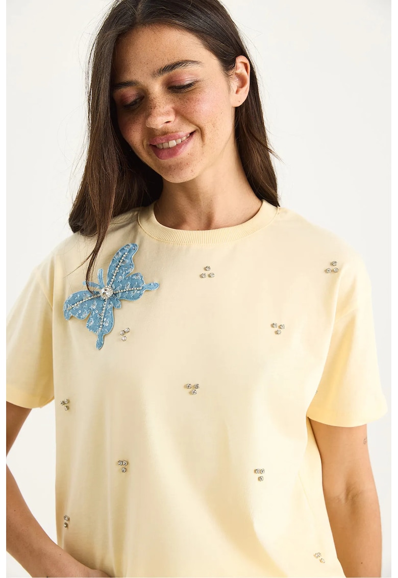 Tricou dama - cu guler rotund - brodat - galben - bumbac Tricou dama - cu guler rotund - brodat - galben - bumbac