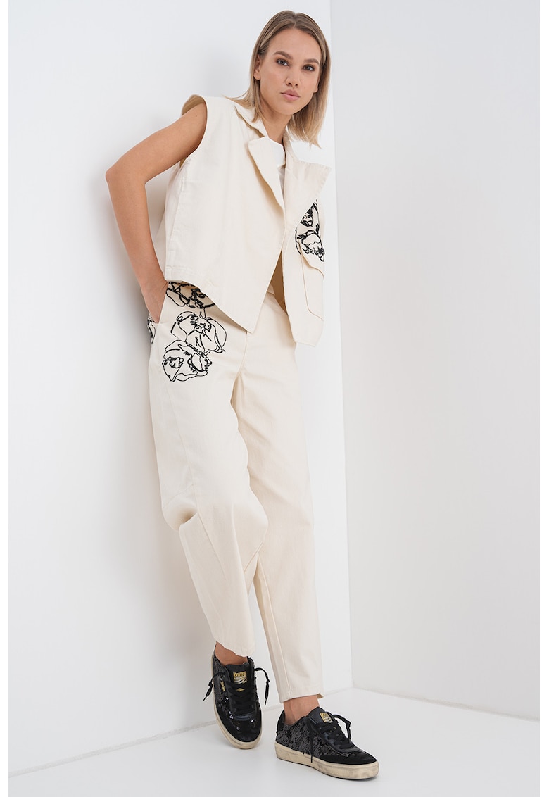 Pantaloni cu broderii florale Pantaloni cu broderii florale
