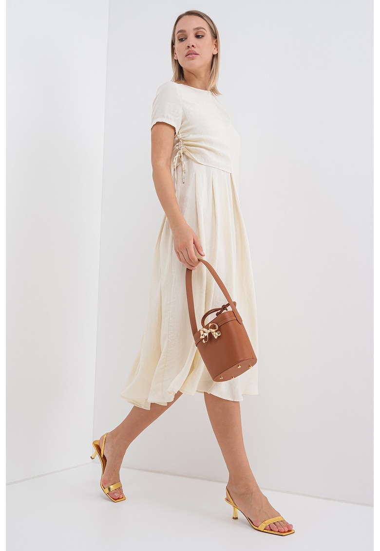 Rochie evazata cu pliuri laterale