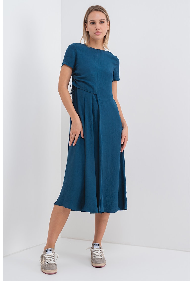 Rochie evazata cu pliuri laterale