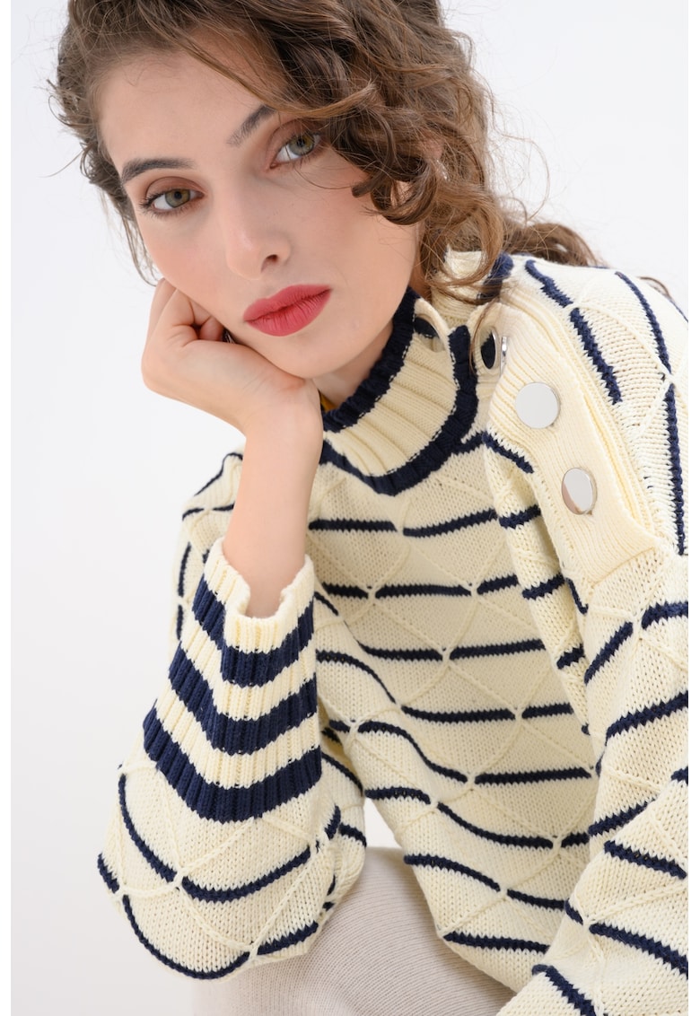 Pulover din amestec de lana cu dungi