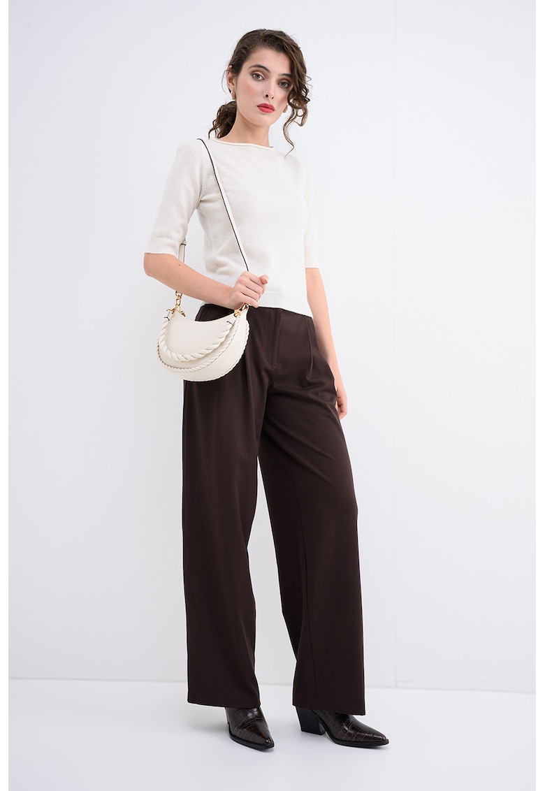 Pulover tricotat fin din casmir cu decolteu la baza gatului