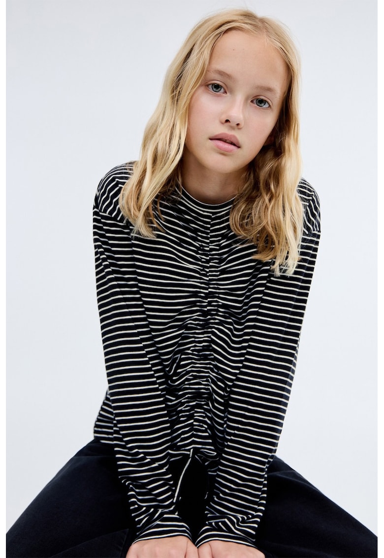 Bluza cu fronseu frontal si dungi