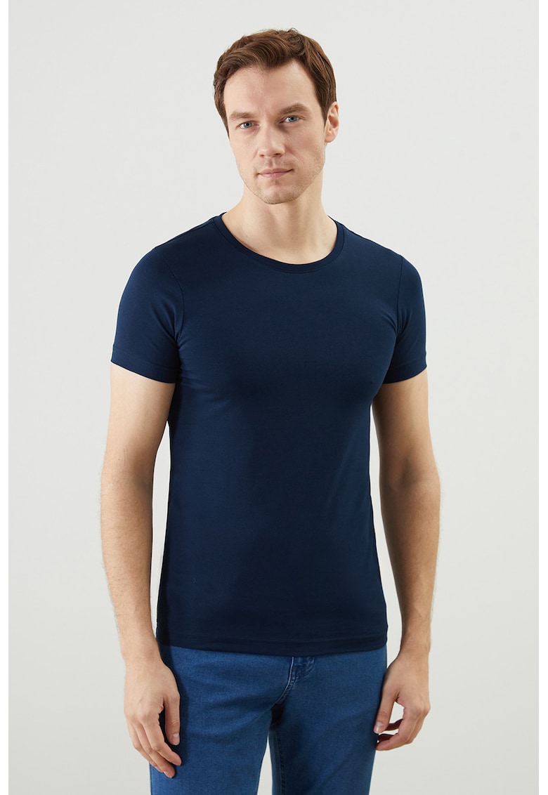 Tricou slim fit cu model uni - Albastru inchis