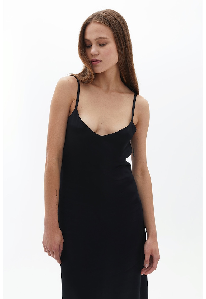 Rochie midi cu decolteu in V si decupaj adanc pe spate