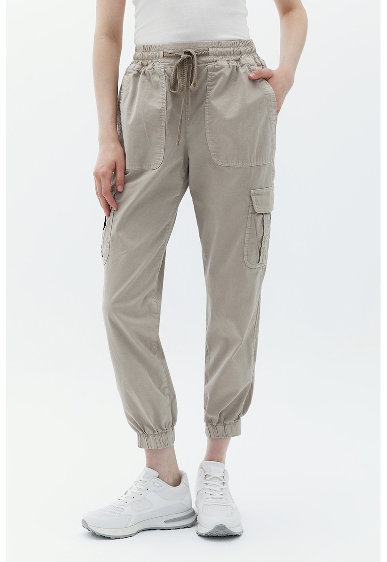 Pantaloni crop cu talie inalta si buzunare