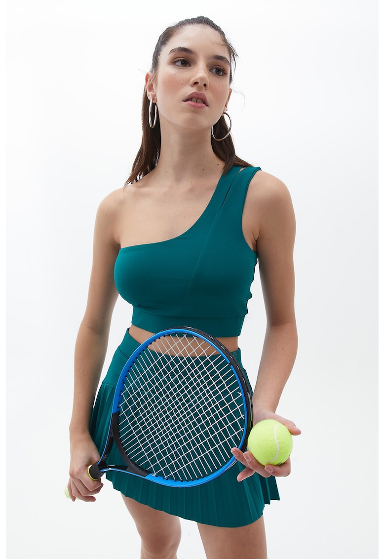 Top crop cu decolteu pe un umar