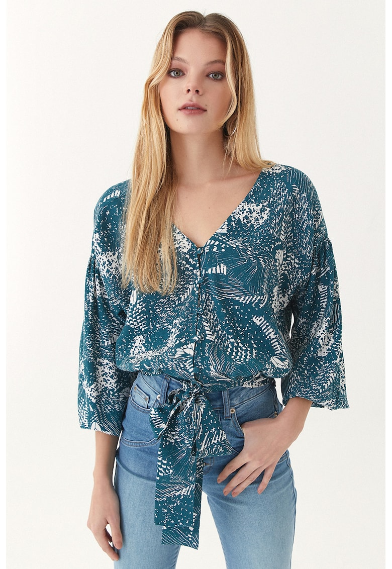 Bluza cu decolteu in V si imprimeu floral