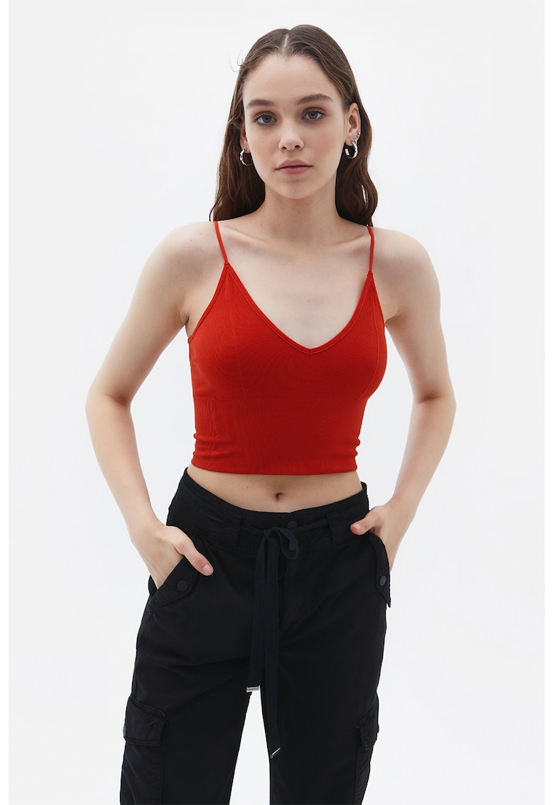 Top crop cu bretele inguste Top crop cu bretele inguste