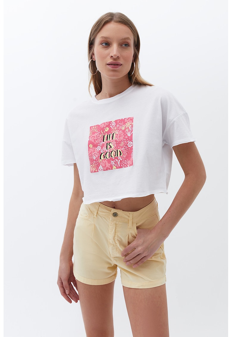 Tricou crop cu text