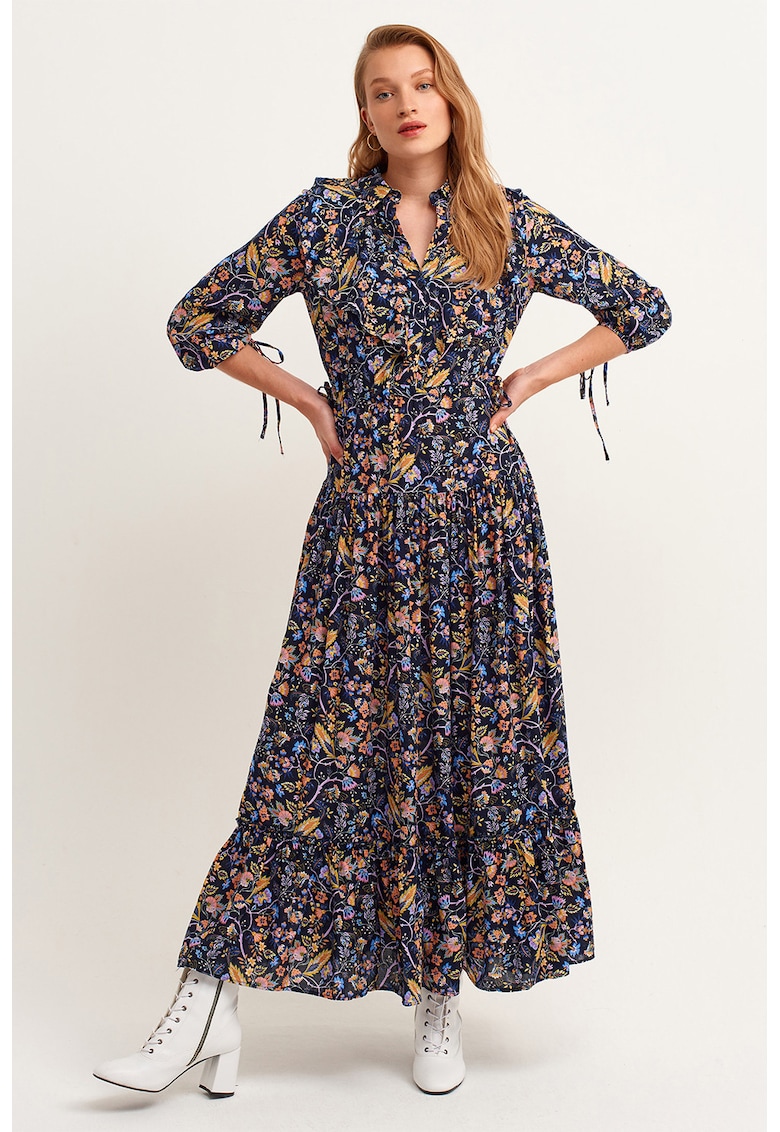 Rochie maxi cu garnituri cu volane si model