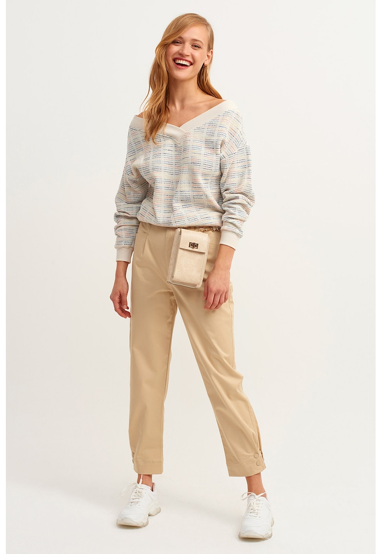 Pantaloni crop cu model uni si talie inalta