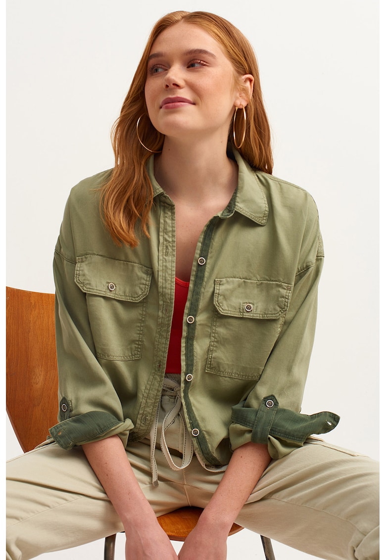 Jacheta-camasa lejera din lyocell cu buzunare pe piept