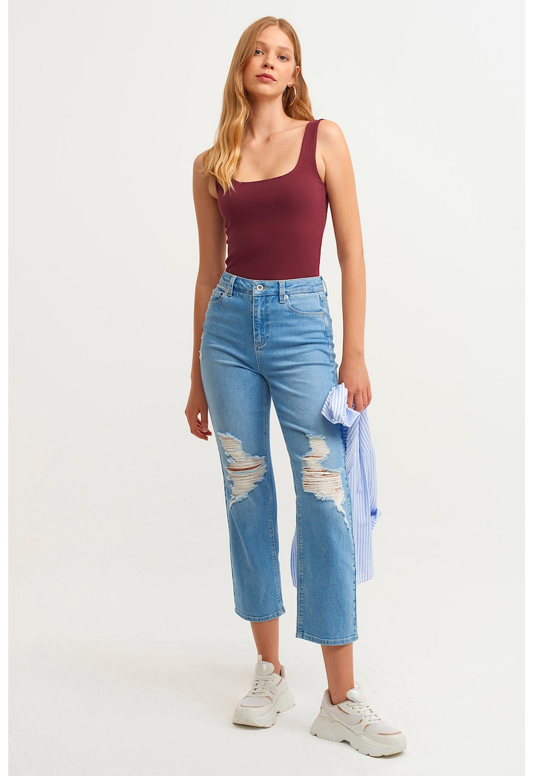 Blugi drepti crop cu aspect deteriorat