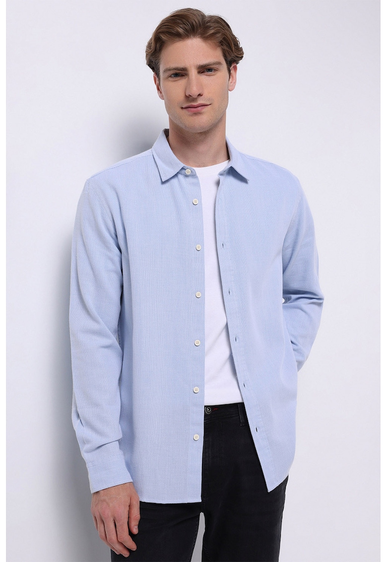 Camasa regular fit cu guler ascutit - Albastru pastel