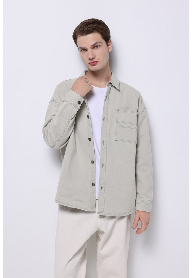Jacheta-camasa supradimensionata cu buzunar aplicat