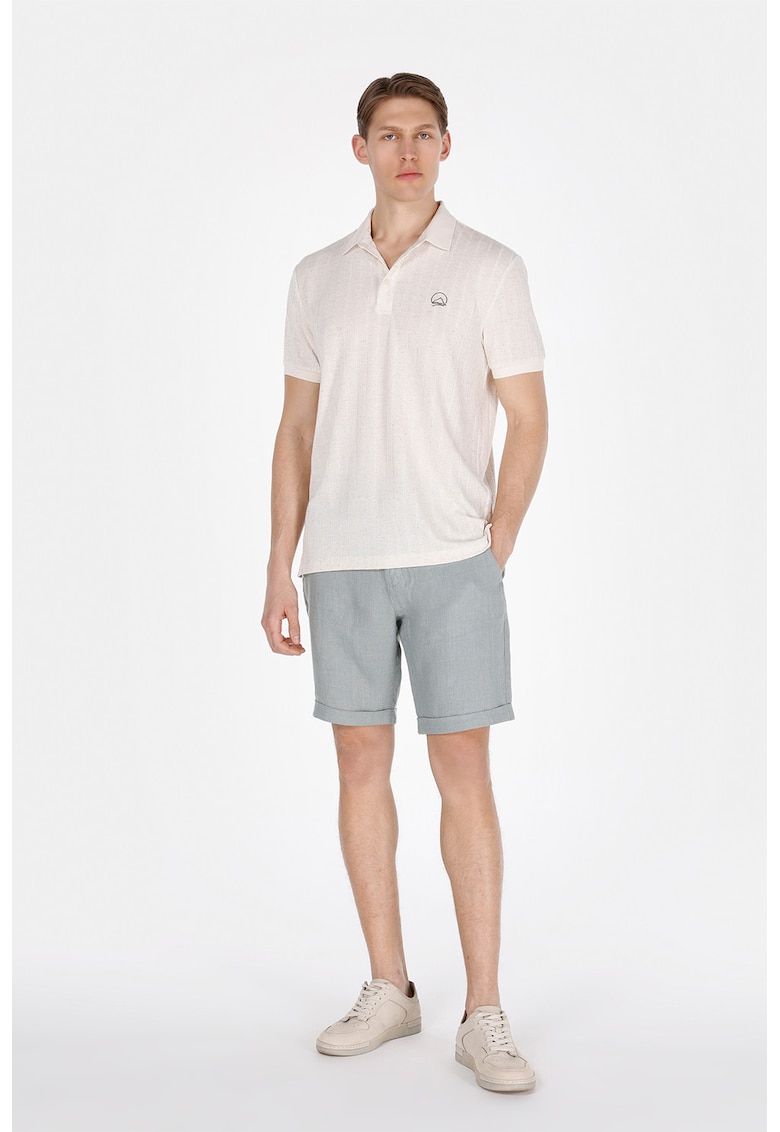 Pantaloni scurti din in cu snur in talie Pantaloni scurti din in cu snur in talie