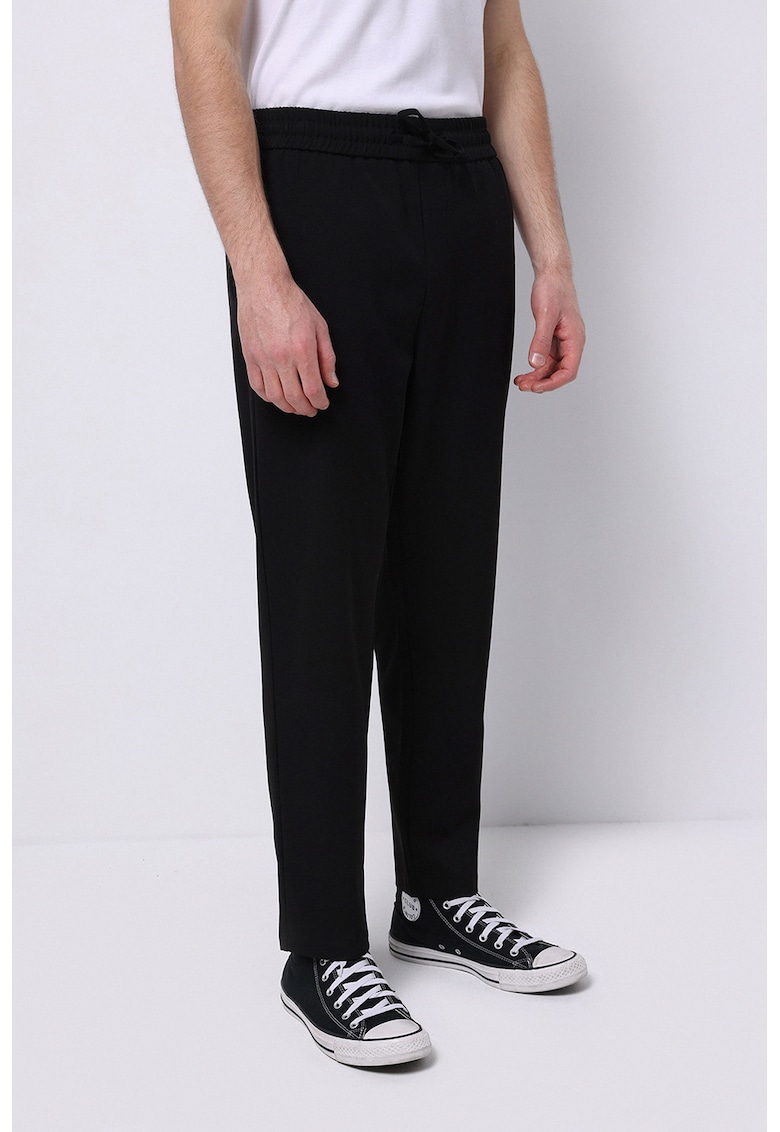 Pantaloni jogger cu snur in talie