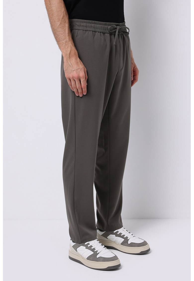 Pantaloni jogger cu snur in talie