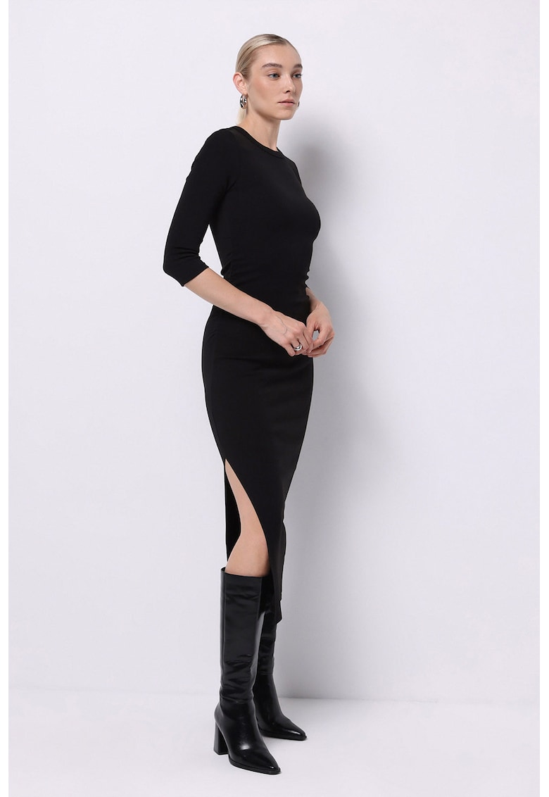 Rochie cu maneci medii si slit lateral
