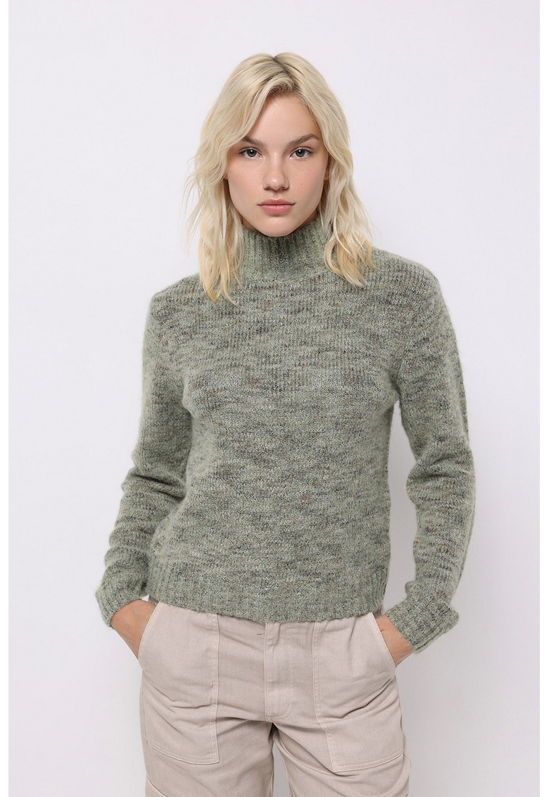 Pulover cu guler inalt