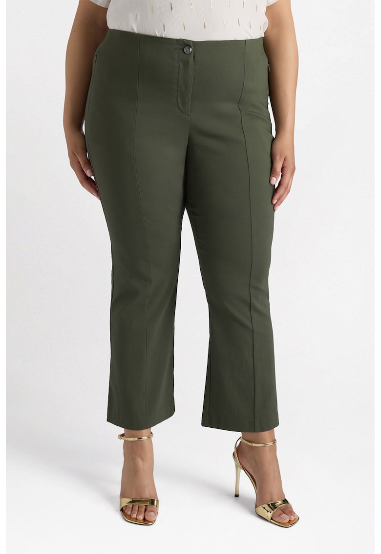 Pantaloni crop evazati cu pensa frontala