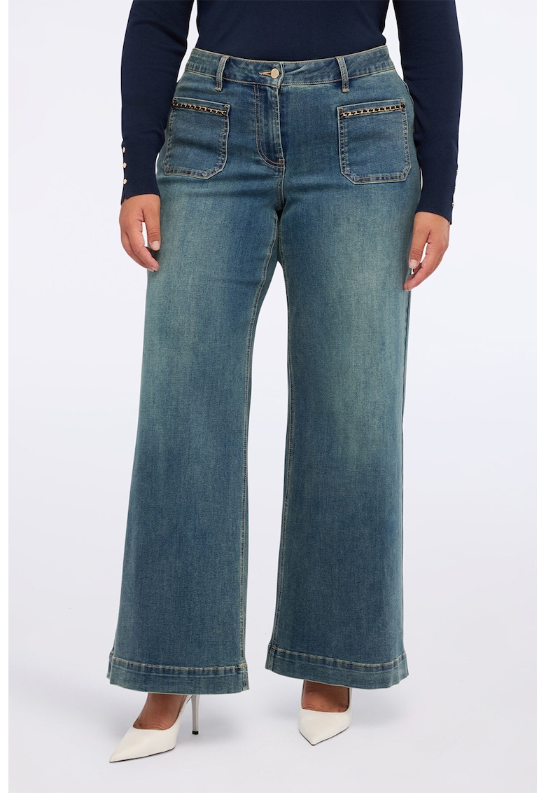 Blugi ampli cu buzunare