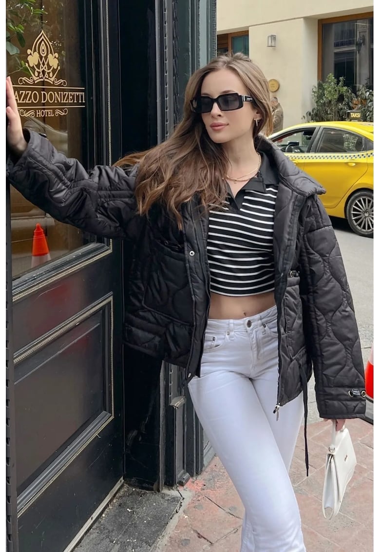 Jacheta cu gluga din piele ecologica texturata neagra - material textil - design modern