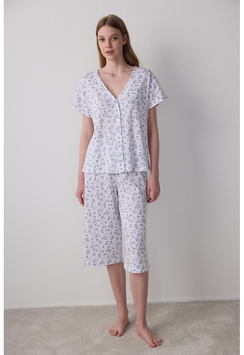 Pijama cu pantaloni scurti si imprimeu floral Pijama cu pantaloni scurti si imprimeu floral