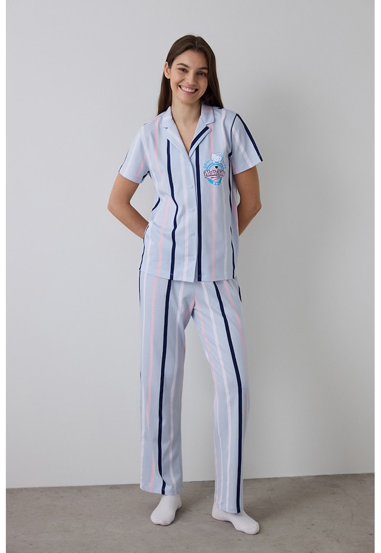 Pijama cu imprimeu Hello Kitty si dungi Pijama cu imprimeu Hello Kitty si dungi