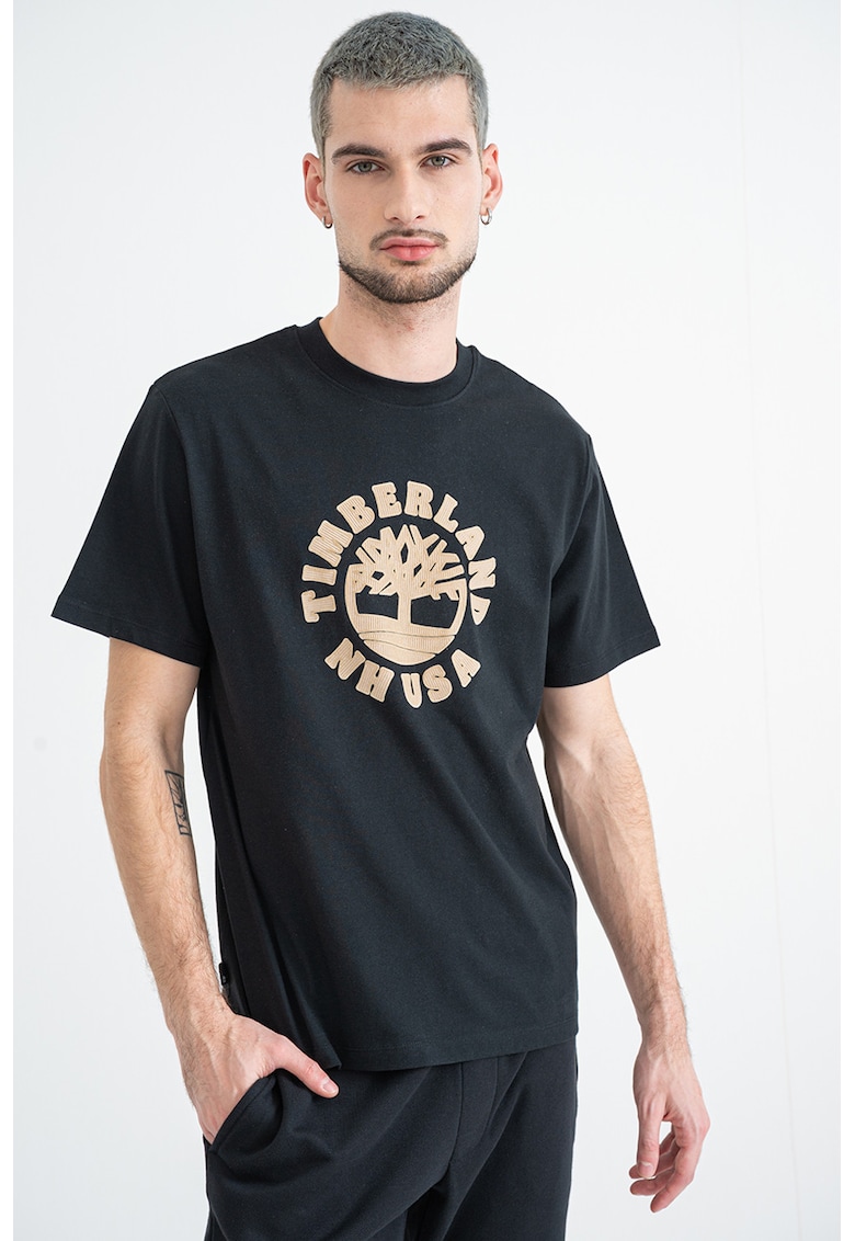 Tricou cu decolteu la baza gatului si logo texturat