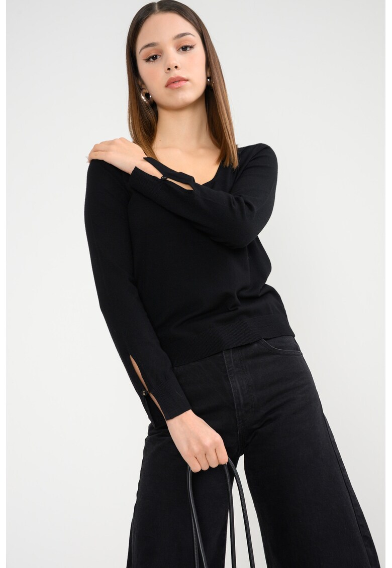 Pulover cu decolteu patrat - Negru