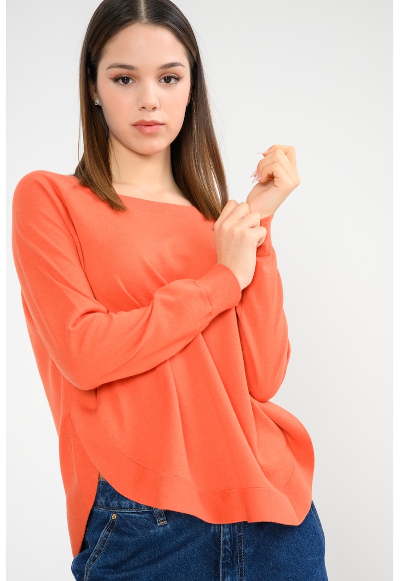 Pulover din amestec de lana cu decolteu barcuta