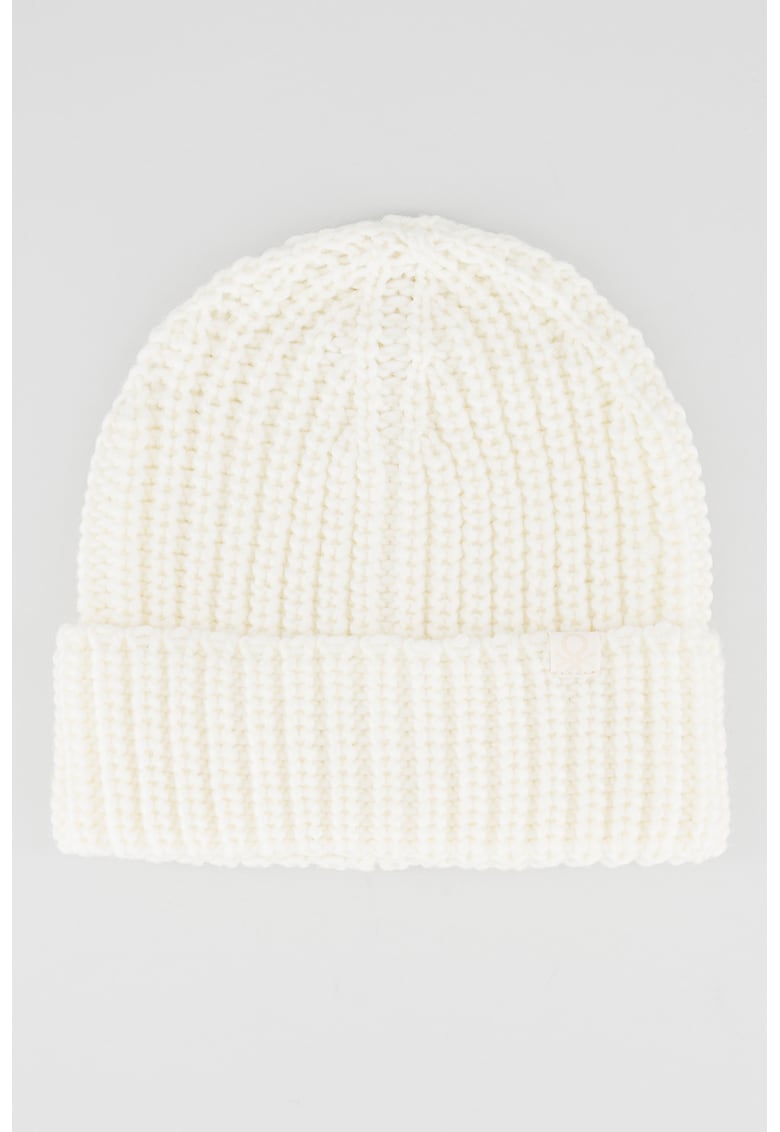 Caciula de iarna tricotata din amestec de lana