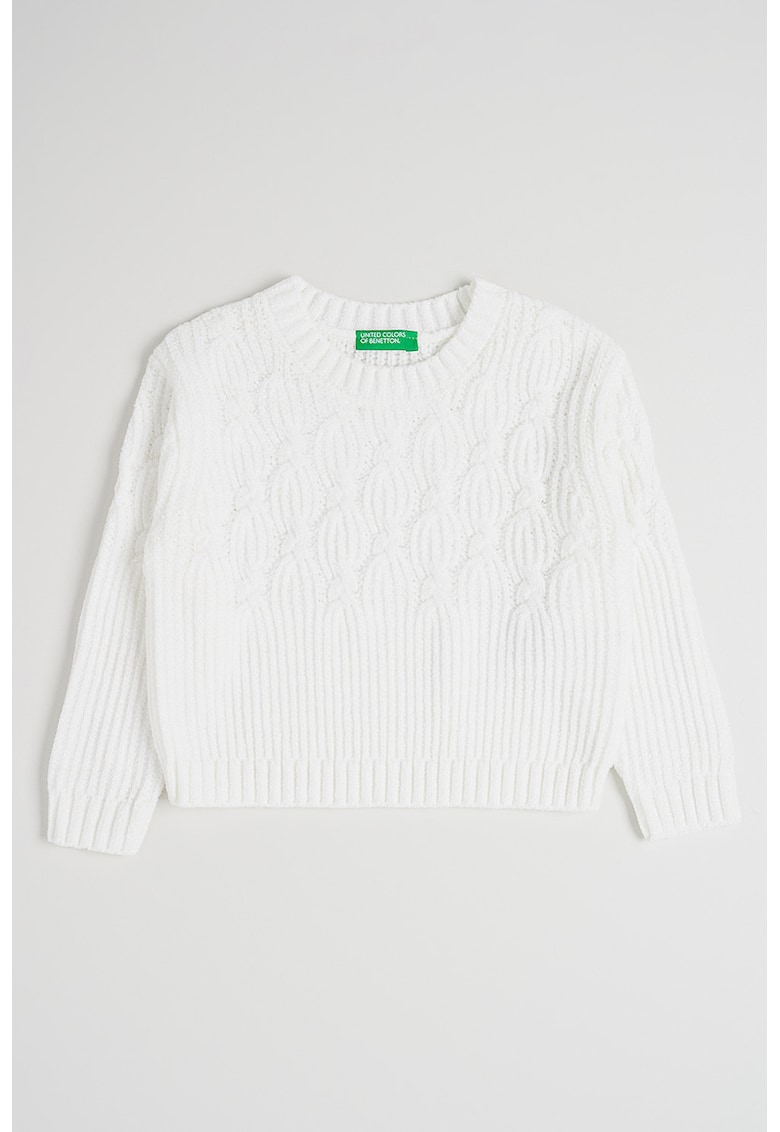 Pulover cu decolteu la baza gatului si terminatii striate