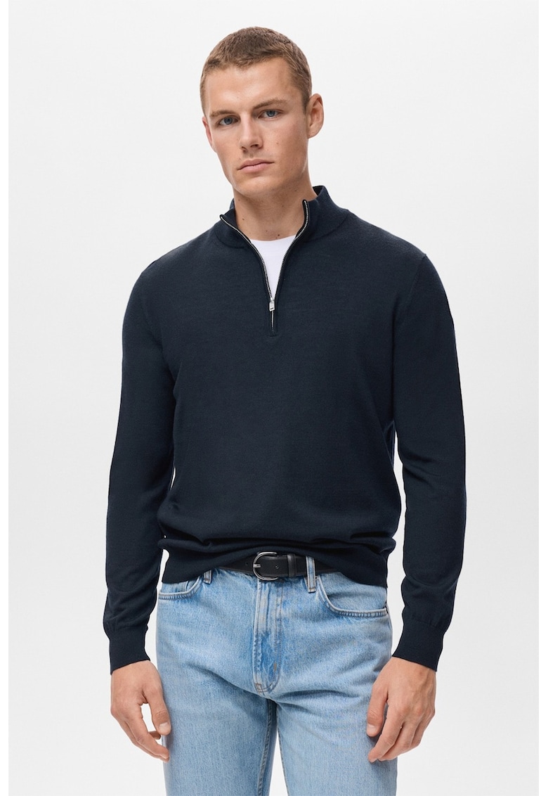 Pulover din lana cu fenta cu fermoar